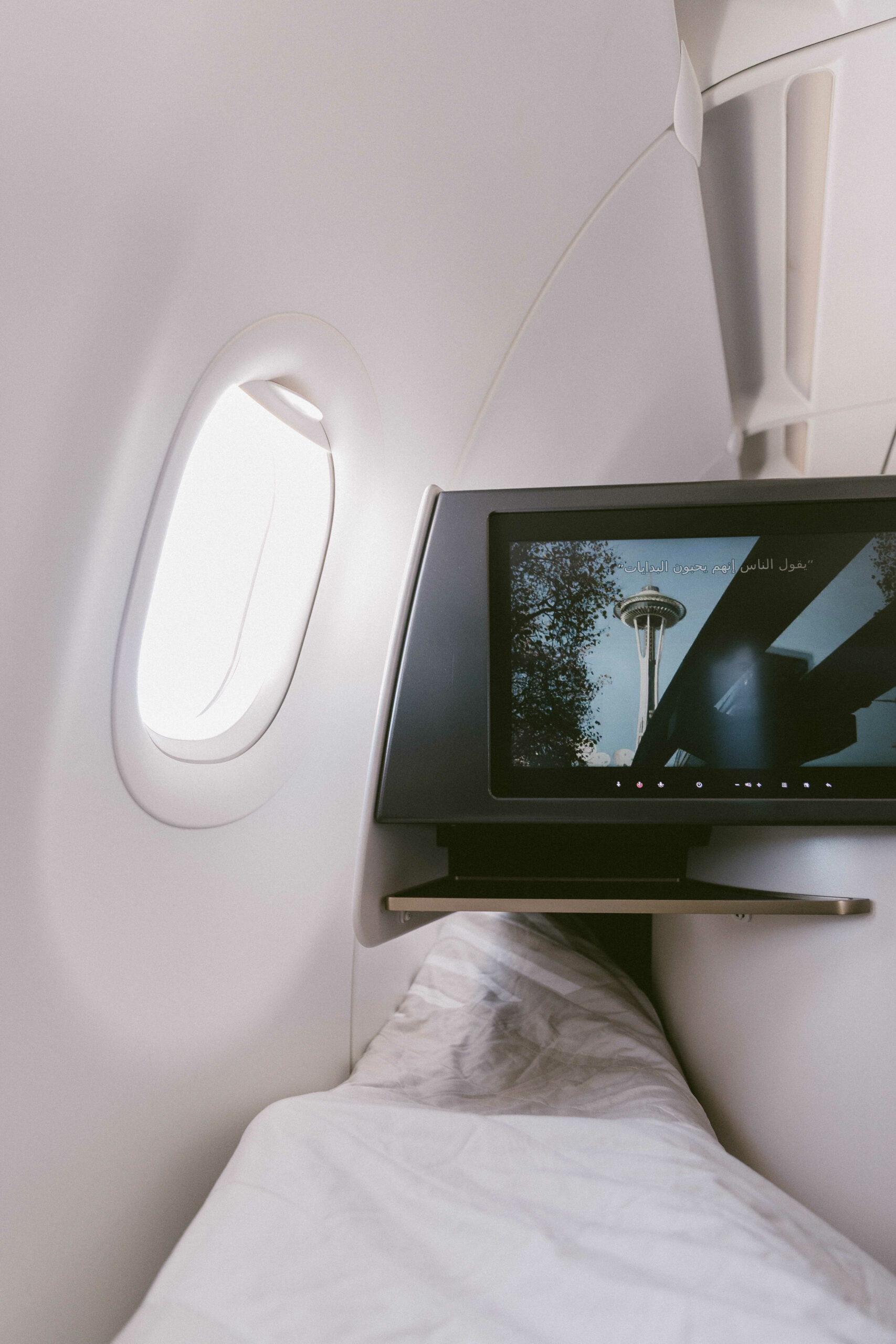 gulf-air-falcon-gold